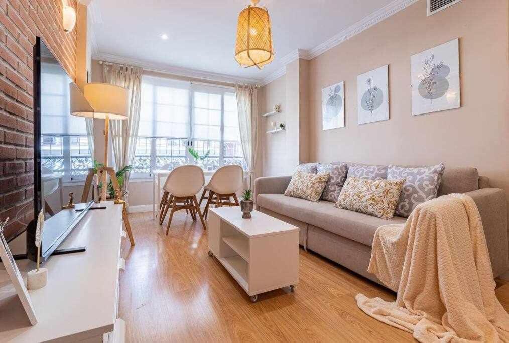 3 Apartamento En Estadio Sevilla 8 Plazas 3 Hab Y Metro Экстерьер фото